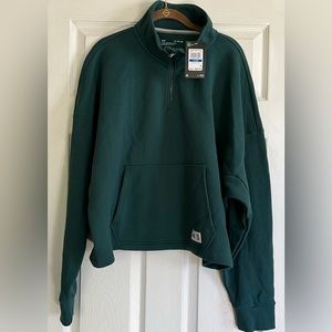 Women’s Under Armour cropped quarter zip size XL